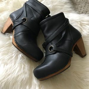 Sanita soft leather boots